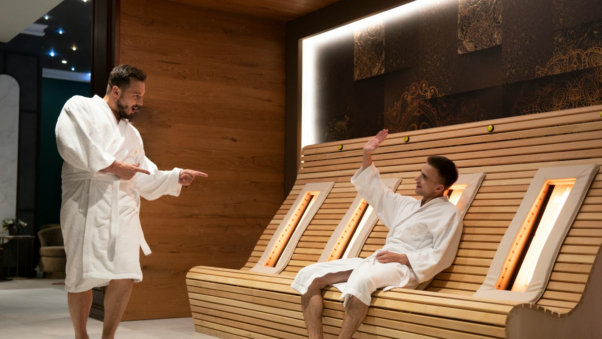 Infrared sauna vs traditional sauna what's the difference